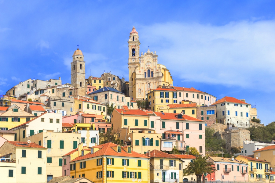 Case colorate di Cervo, Liguria