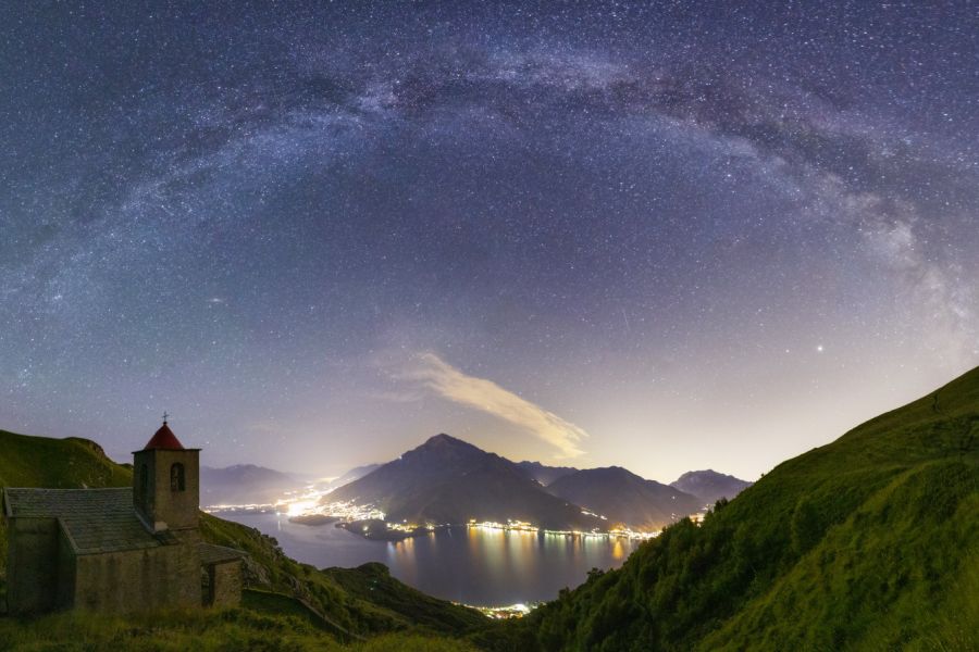 Italia Lombardia LagoDiComo Musso ChiesaDiSanBartolomeo ViaLatteaPANO8799 822